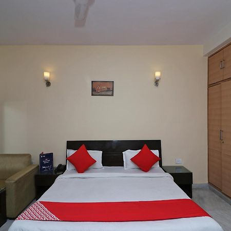 Hotel O Aravali Residency Ґурґаон Екстер'єр фото