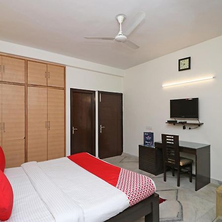 Hotel O Aravali Residency Ґурґаон Екстер'єр фото