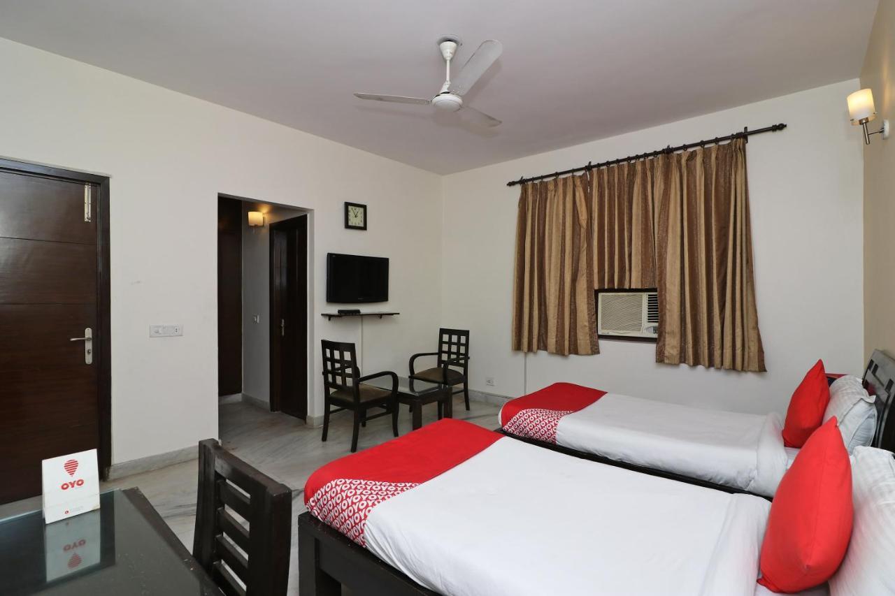 Hotel O Aravali Residency Ґурґаон Екстер'єр фото