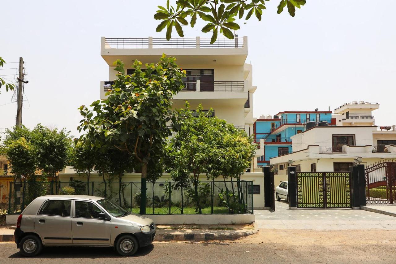 Hotel O Aravali Residency Ґурґаон Екстер'єр фото