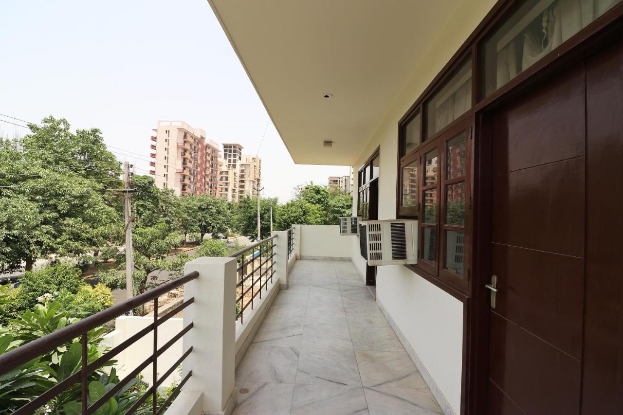 Hotel O Aravali Residency Ґурґаон Екстер'єр фото