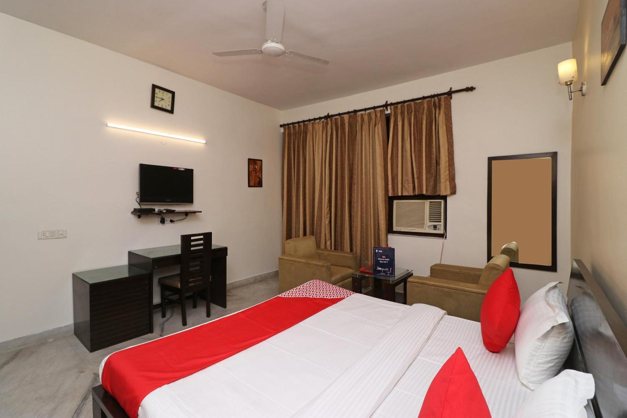 Hotel O Aravali Residency Ґурґаон Екстер'єр фото