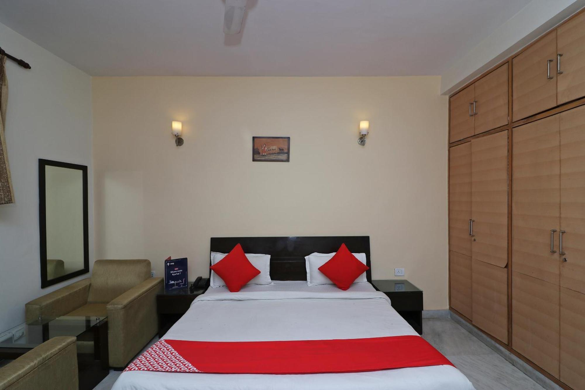 Hotel O Aravali Residency Ґурґаон Екстер'єр фото