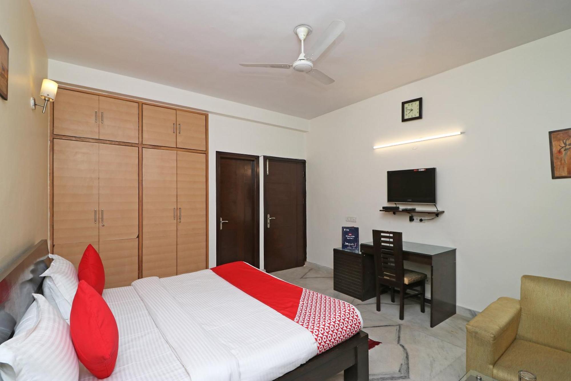 Hotel O Aravali Residency Ґурґаон Екстер'єр фото