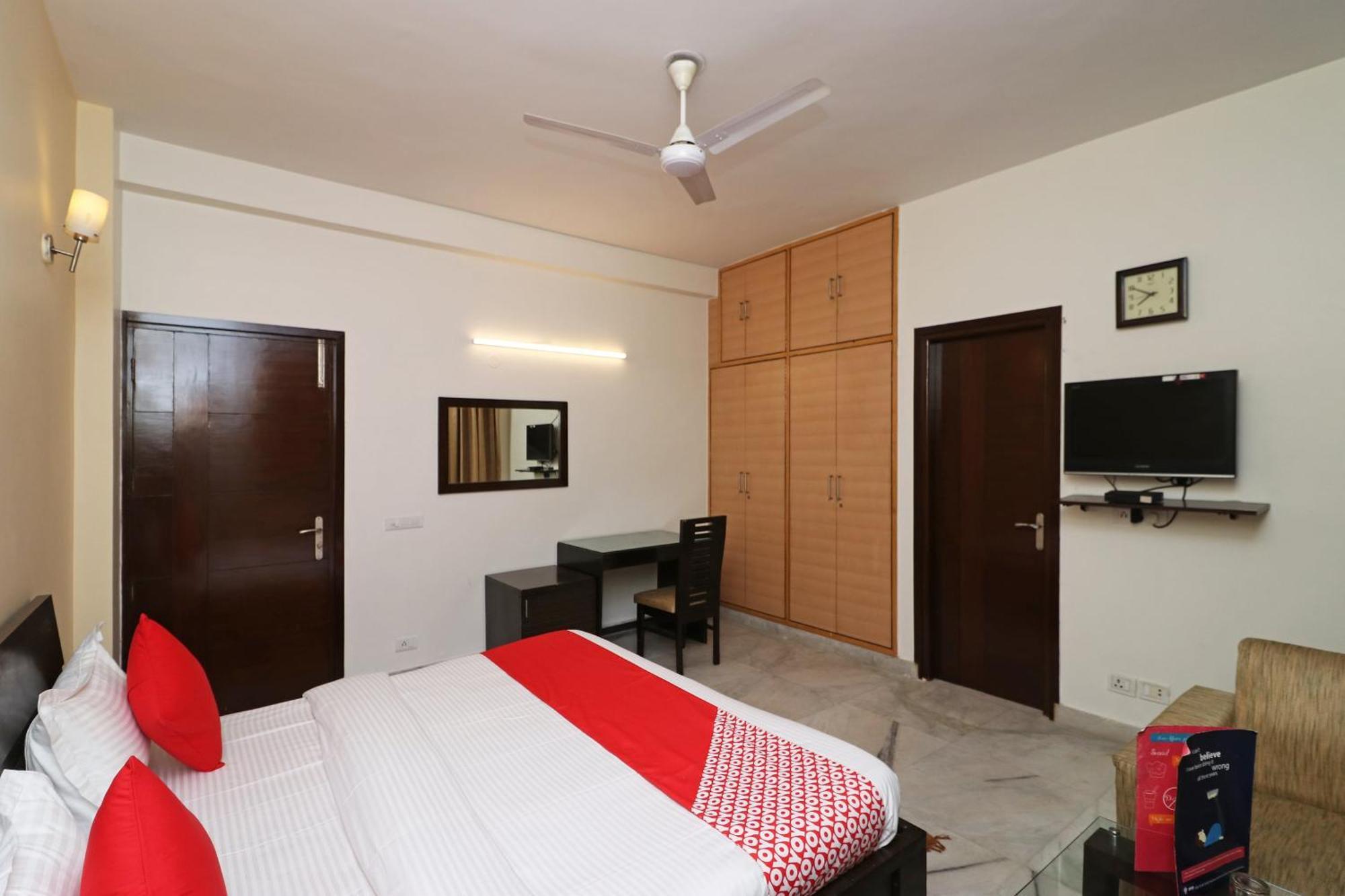 Hotel O Aravali Residency Ґурґаон Екстер'єр фото