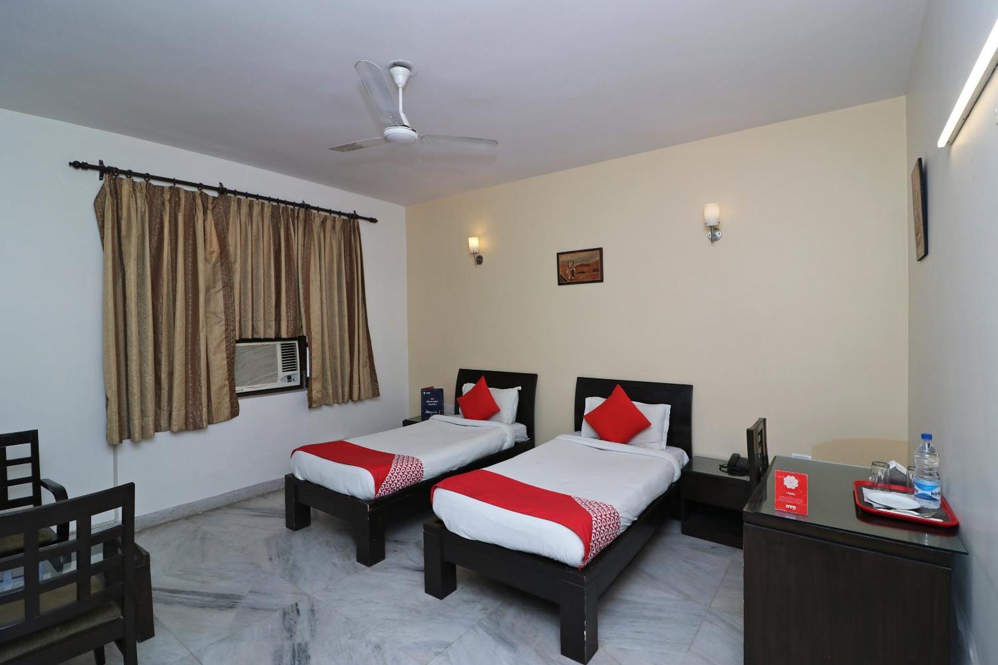 Hotel O Aravali Residency Ґурґаон Екстер'єр фото
