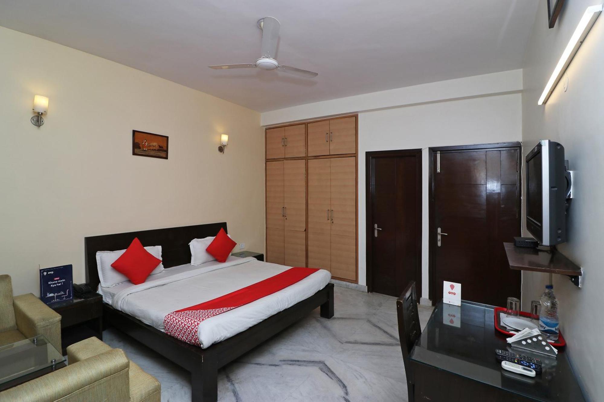 Hotel O Aravali Residency Ґурґаон Екстер'єр фото